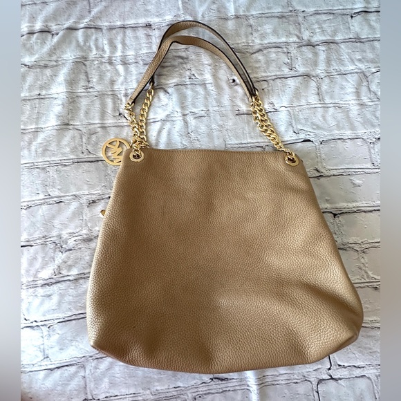 Michael Kors Neutral beige Jet Set Chain Shoulder Bag - Picture 5 of 16